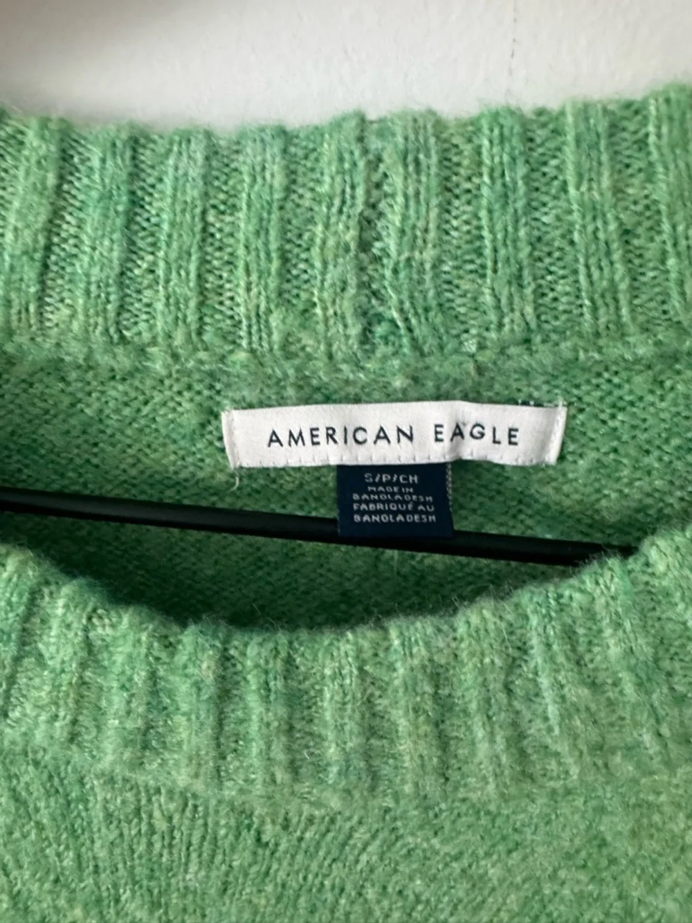 NWT American Eagle Outfitters Green Crewneck Sweater Small